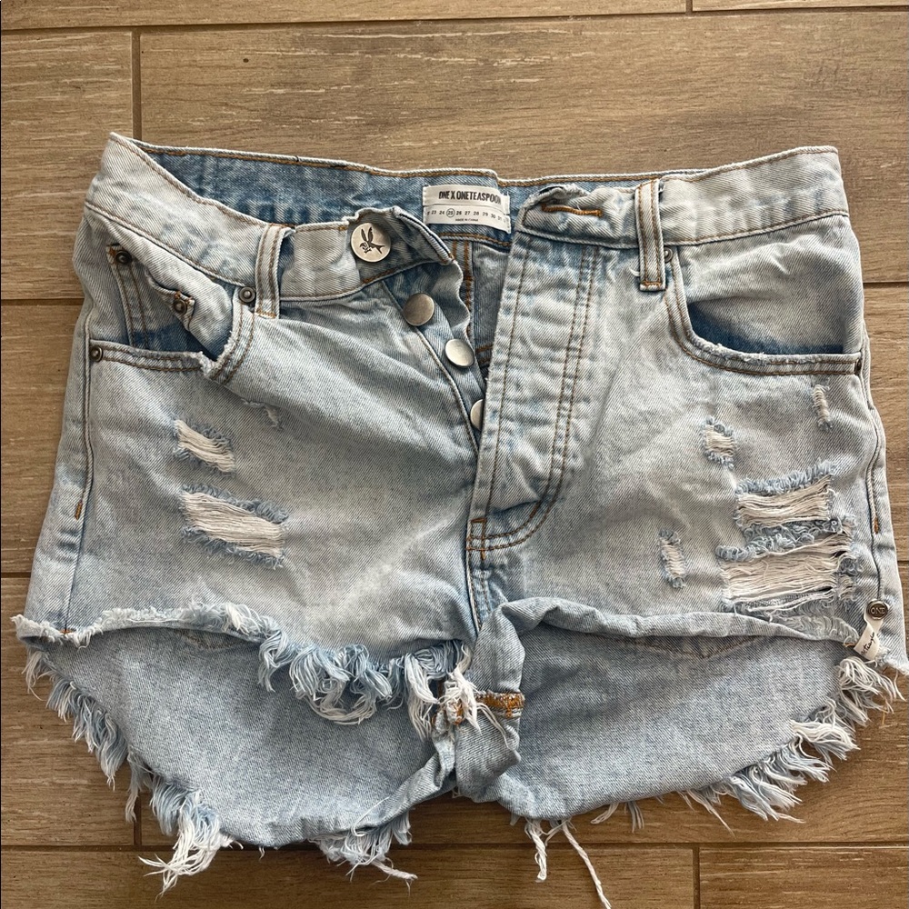 One Teaspoon Outlaws cut off denim shorts